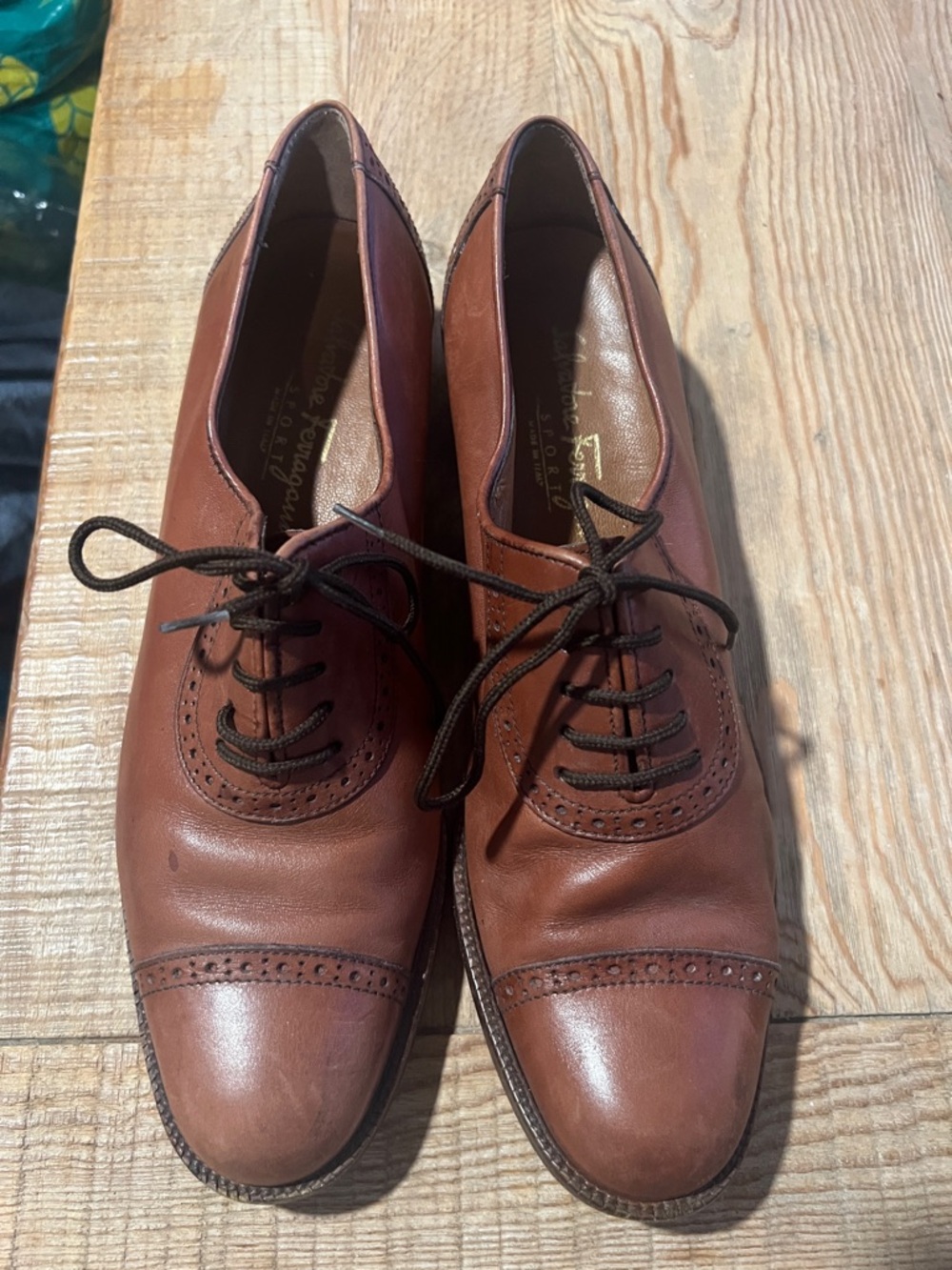 Salvatore Ferragamo Brown Leather Wingtip Oxfords ties sz 7.5 AA